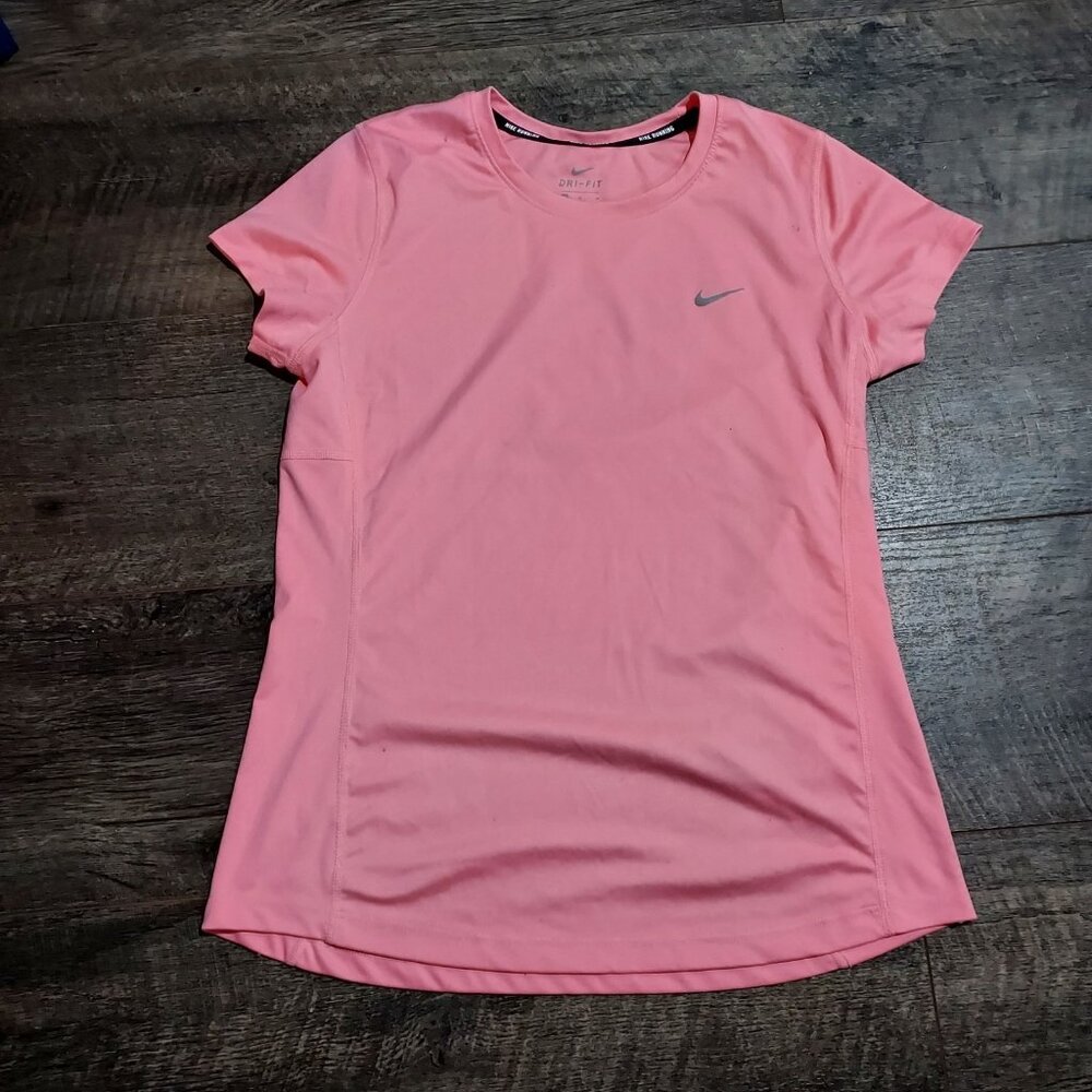 Nike Pro Dri Fit V Neck Short Sleeve Shirt Peach Women Medium
